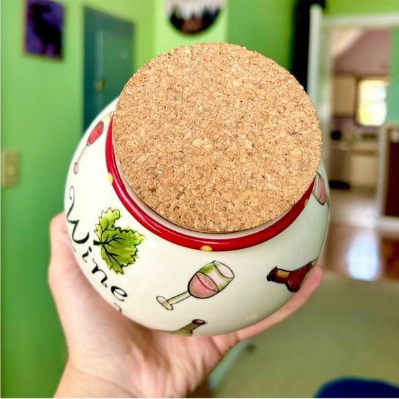 Vintage Ceramic Painted Corked Wine Fund Jar Home Decor Accent Display - Picture 4 of 9